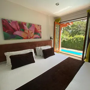 Boutique Rosas 5 G Hotel
