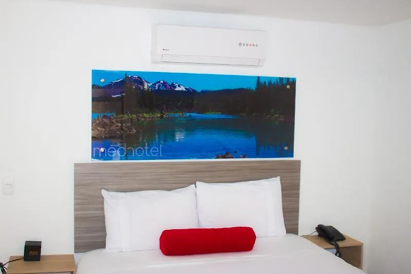 Hotel Med 70 메딜린